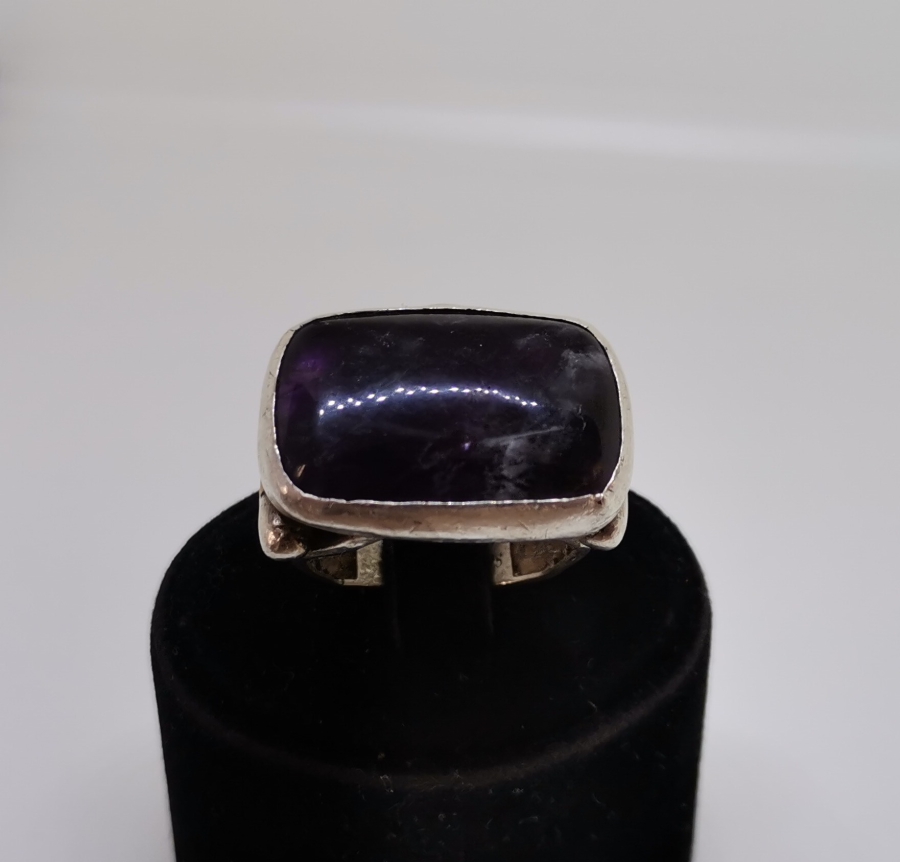 ÜZERİ DOĞAL TAŞLI ÖZEL YAPIM ANTİKA GÜMÜŞ YÜZÜK