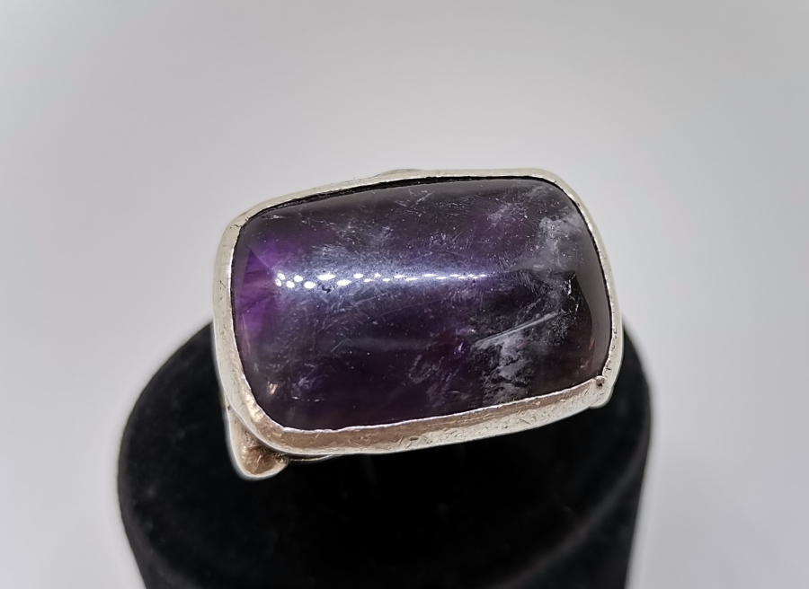 ÜZERİ DOĞAL TAŞLI ÖZEL YAPIM ANTİKA GÜMÜŞ YÜZÜK