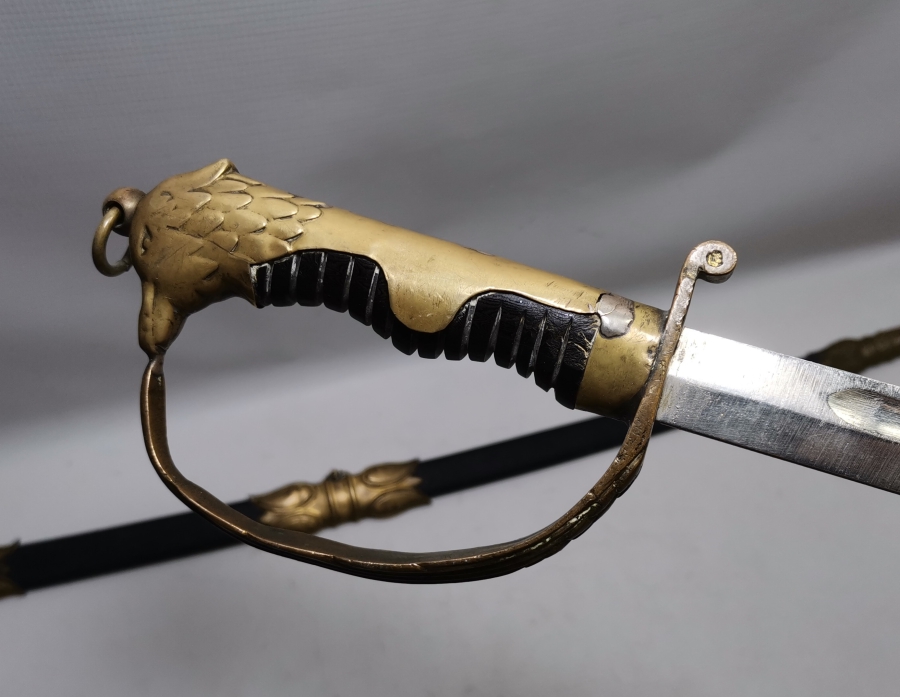 ANTİKA NADİR SAPI KARTAL BAŞI FORMUNDA HAVACI SUBAY KILICI