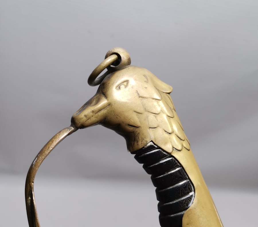 ANTİKA NADİR SAPI KARTAL BAŞI FORMUNDA HAVACI SUBAY KILICI