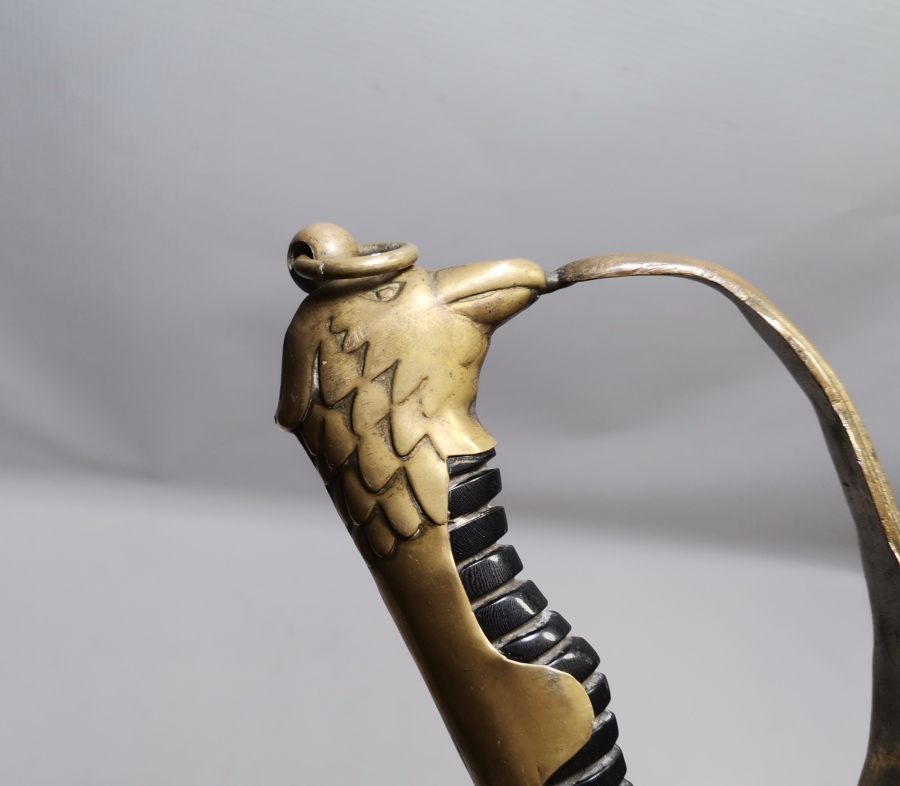 ANTİKA NADİR SAPI KARTAL BAŞI FORMUNDA HAVACI SUBAY KILICI