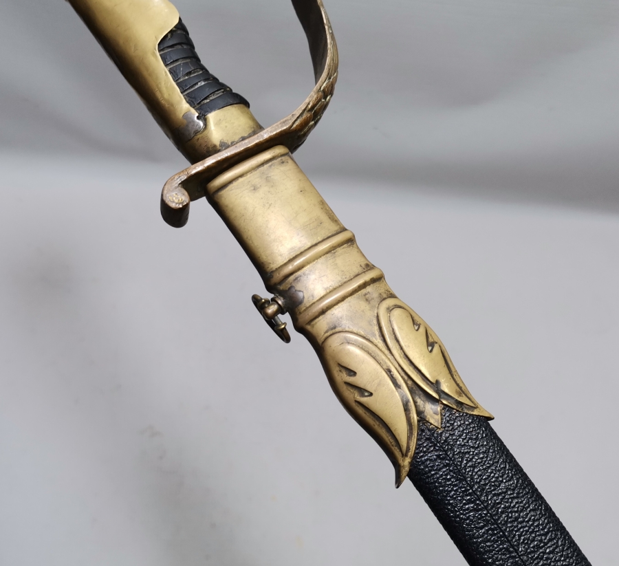 ANTİKA NADİR SAPI KARTAL BAŞI FORMUNDA HAVACI SUBAY KILICI