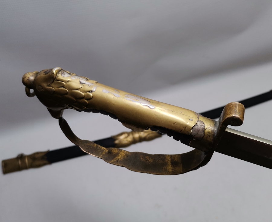 ANTİKA NADİR SAPI KARTAL BAŞI FORMUNDA HAVACI SUBAY KILICI