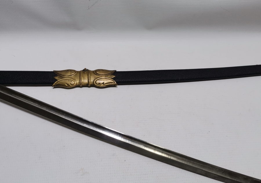 ANTİKA NADİR SAPI KARTAL BAŞI FORMUNDA HAVACI SUBAY KILICI