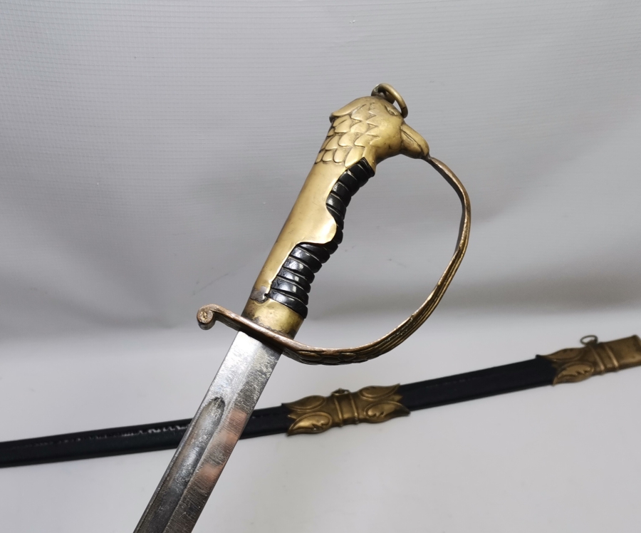 ANTİKA NADİR SAPI KARTAL BAŞI FORMUNDA HAVACI SUBAY KILICI