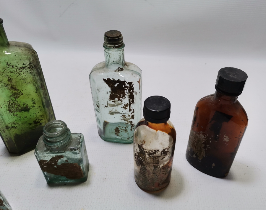 ECZACILIK TARİHİ - ANTİKA İLAÇ ŞİŞELERİ LOTU