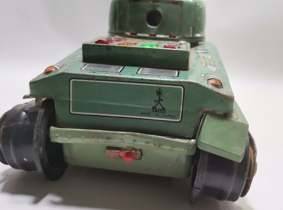 BÜYÜK BOY ANTİKA METAL OYUNCAK TANK