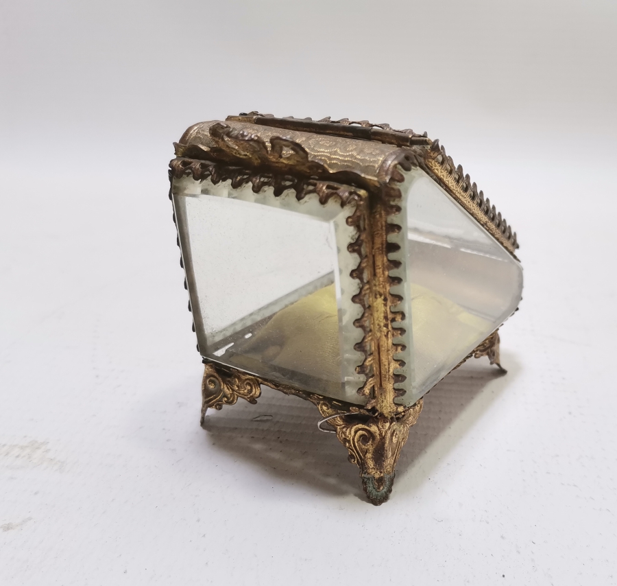 NADİR FORMDA OSMANLI DÖNEMİ CEP SAATİ TEŞHİR KUTUSU