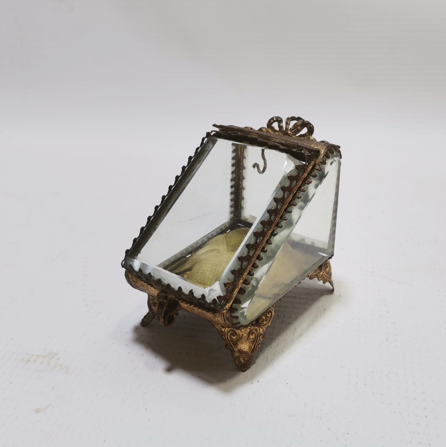 NADİR FORMDA OSMANLI DÖNEMİ CEP SAATİ TEŞHİR KUTUSU