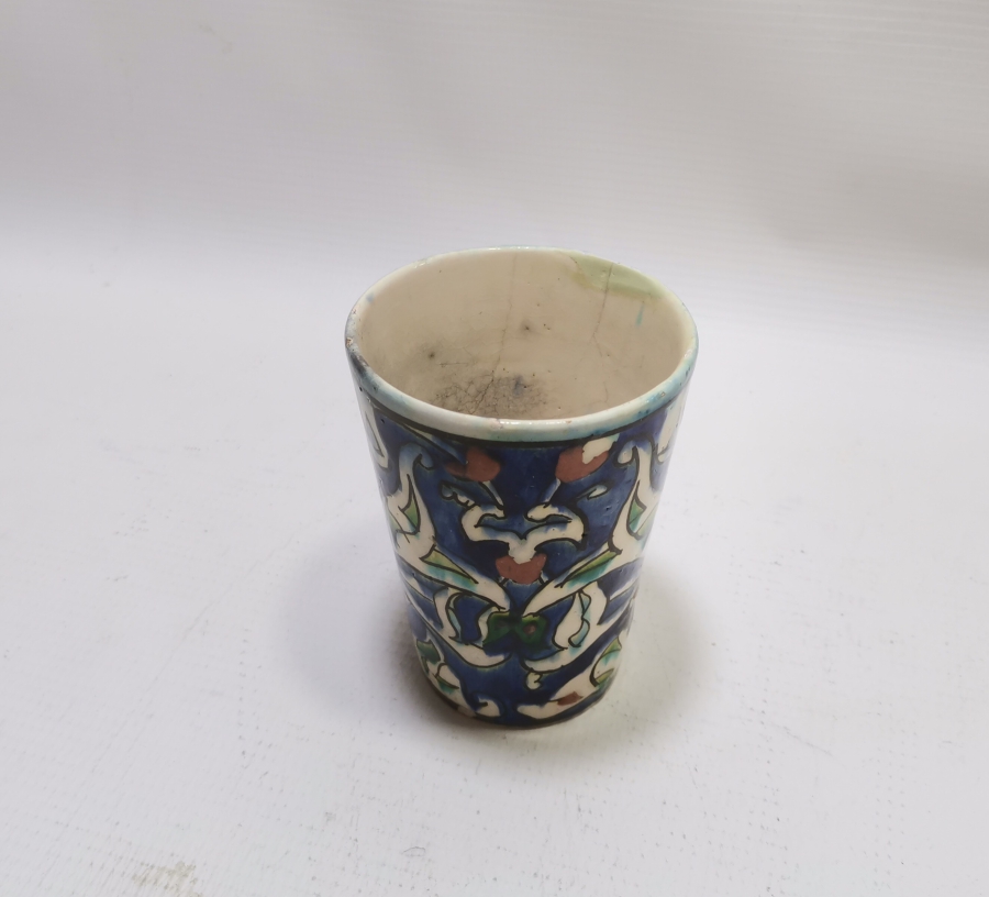 NADİR RENKTE OSMANLI DÖNEMİ İZNİK BARDAK