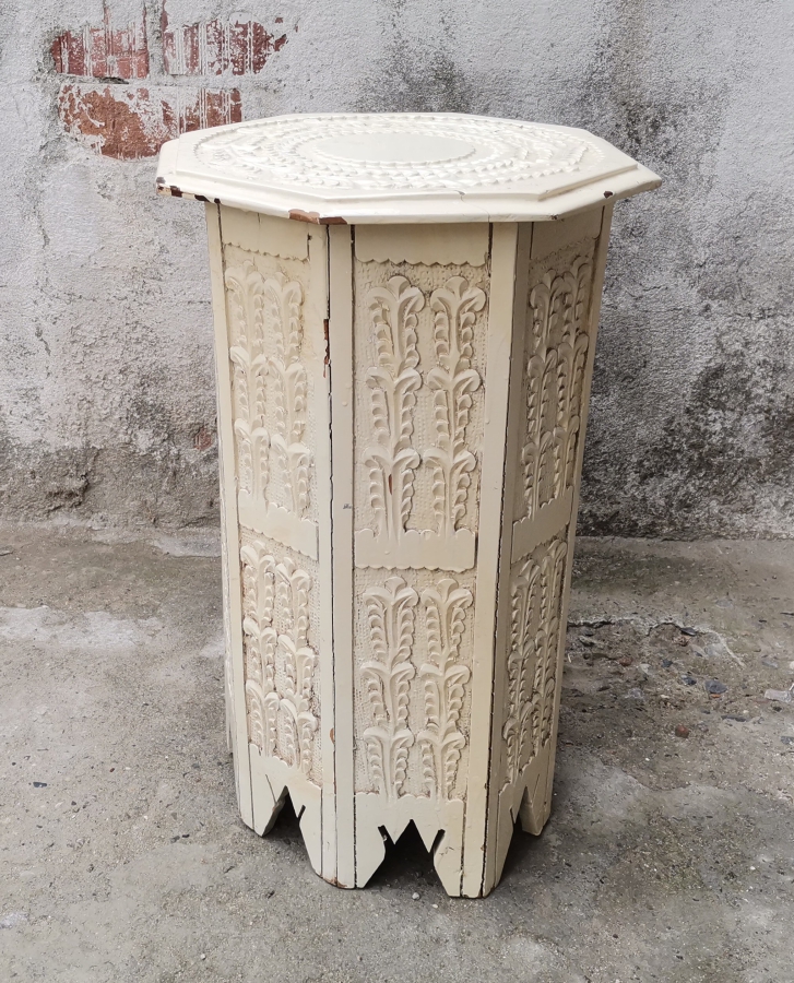 ÜZERİ EL OYMA İŞÇİLİKLİ AHŞAPTAN MAMUL BÜYÜK BOY OSMANLI DÖNEMİ SEHPA