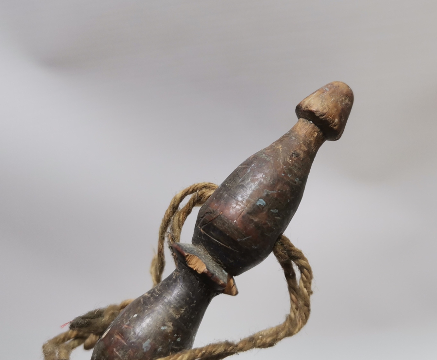 ÜST KISMI SİKKE FORMLU OSMANLI DÖNEMİ TEKKE İŞİ UÇKURLUK