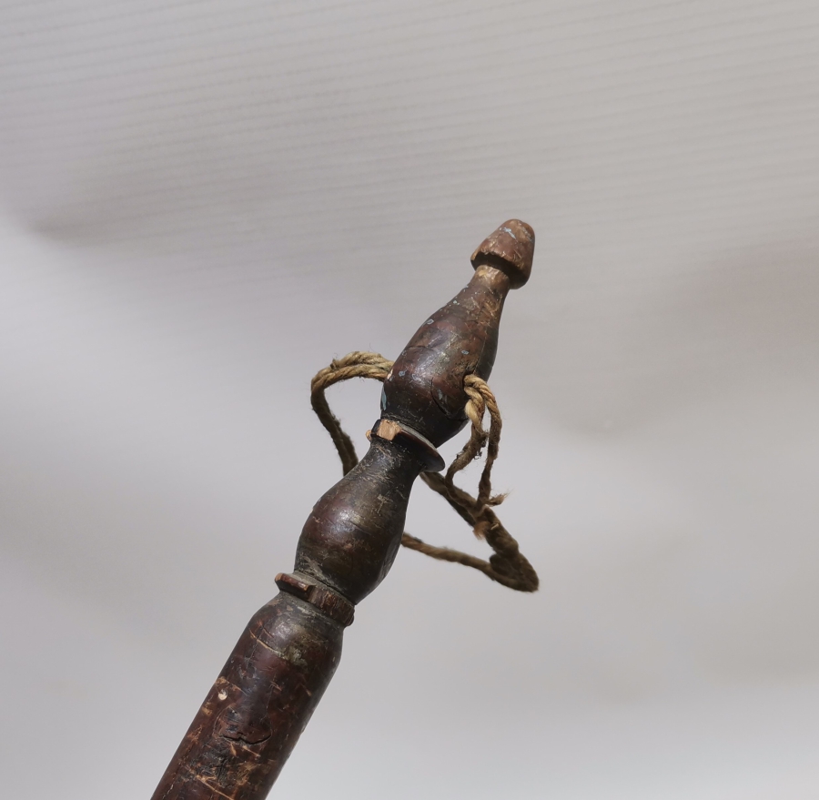 ÜST KISMI SİKKE FORMLU OSMANLI DÖNEMİ TEKKE İŞİ UÇKURLUK