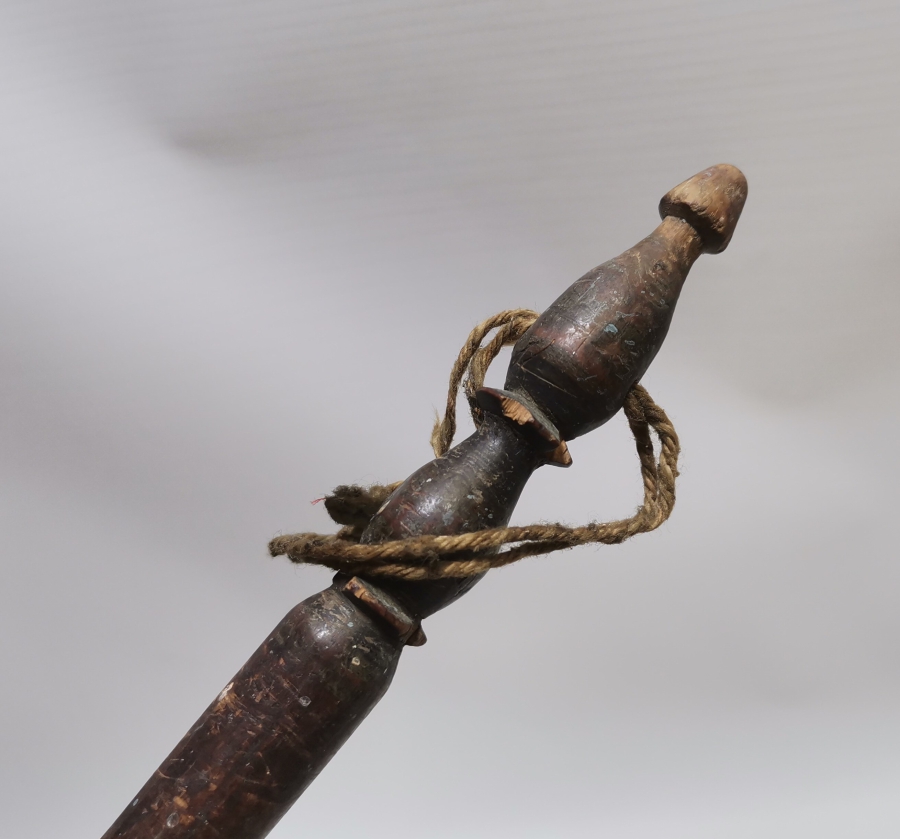 ÜST KISMI SİKKE FORMLU OSMANLI DÖNEMİ TEKKE İŞİ UÇKURLUK