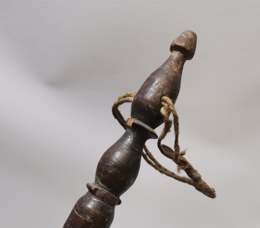 ÜST KISMI SİKKE FORMLU OSMANLI DÖNEMİ TEKKE İŞİ UÇKURLUK