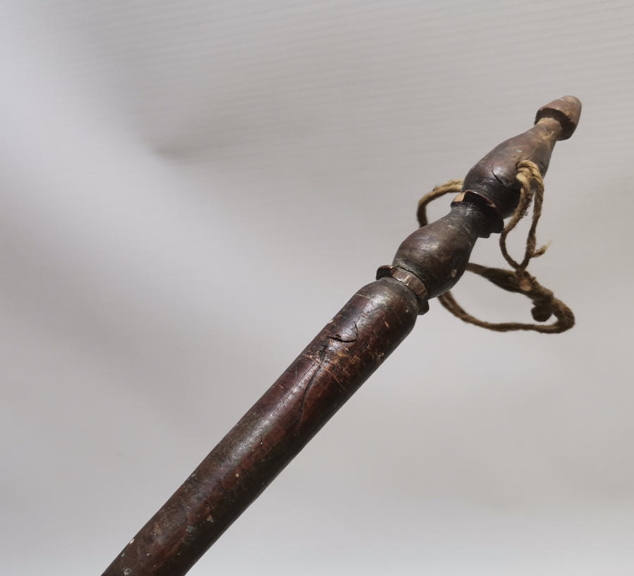 ÜST KISMI SİKKE FORMLU OSMANLI DÖNEMİ TEKKE İŞİ UÇKURLUK