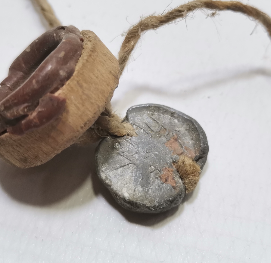 SOĞUK DAMGALI VE KURŞUN MÜHÜRLÜ OSMANLI DÖNEMİ NADİR POSTA ÇUVALI ETİKETİ