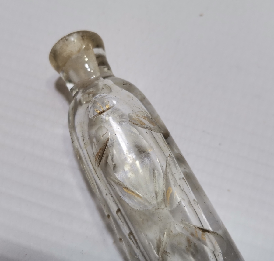 ÜZERİ ALTIN VARAKLI OSMANLI DÖNEMİ NADİR FORMDA BEYKOZ PARFÜM ŞİŞESİ