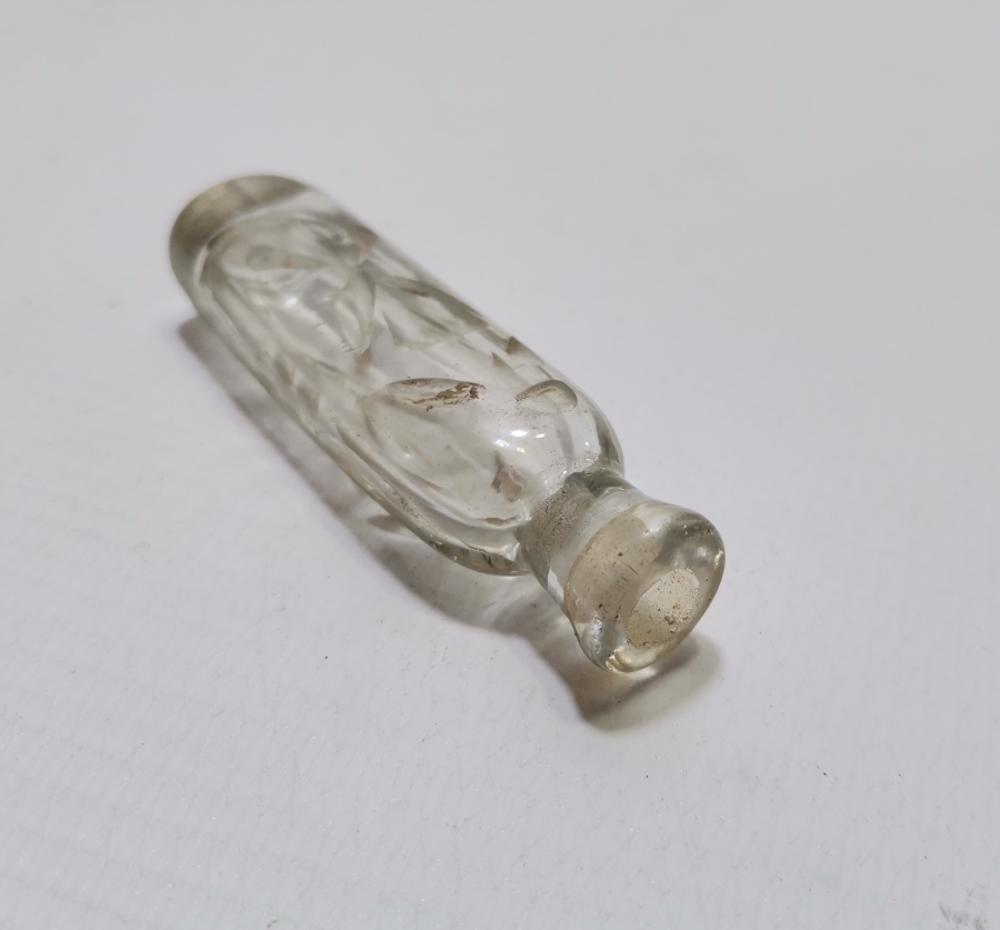 ÜZERİ ALTIN VARAKLI OSMANLI DÖNEMİ NADİR FORMDA BEYKOZ PARFÜM ŞİŞESİ