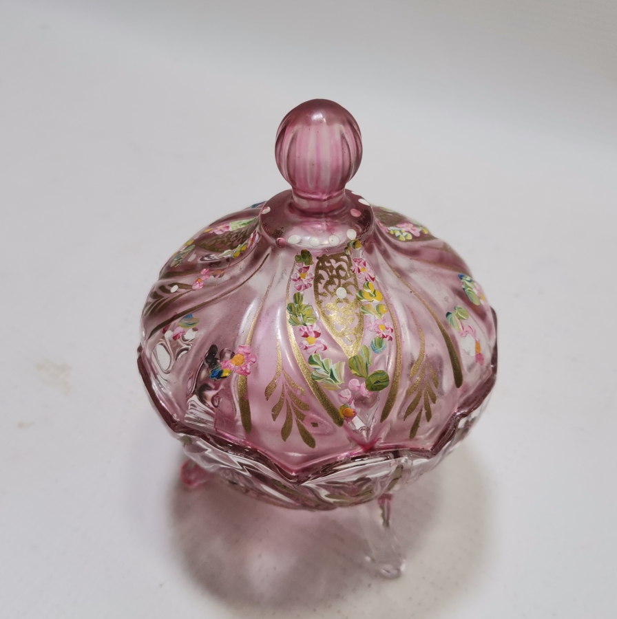 ÜZERİ ALTIN VARAKLI VE EL BOYAMA İŞÇİLİKLİ NADİR OSMANLI MACUNLUK