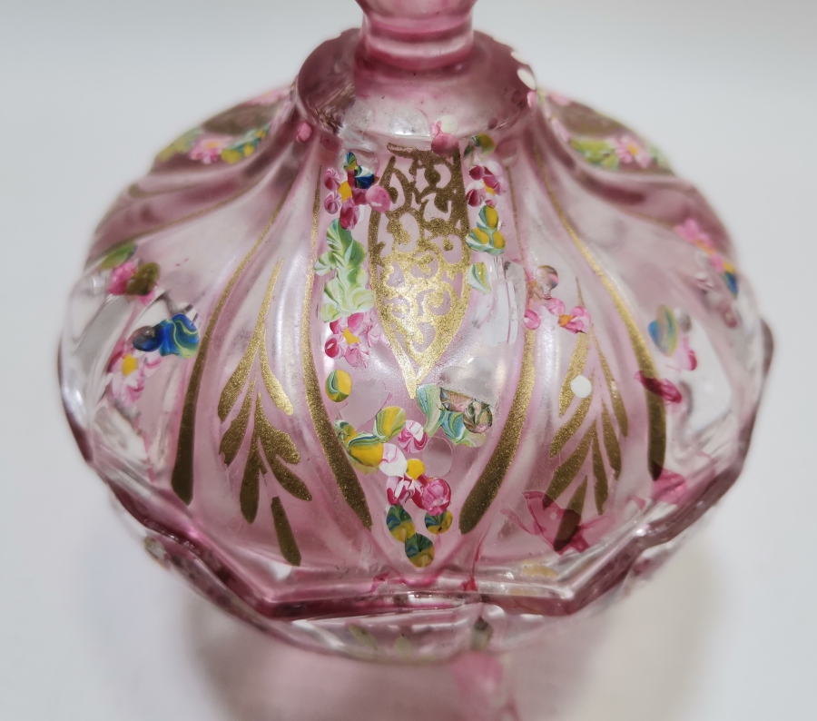 ÜZERİ ALTIN VARAKLI VE EL BOYAMA İŞÇİLİKLİ NADİR OSMANLI MACUNLUK