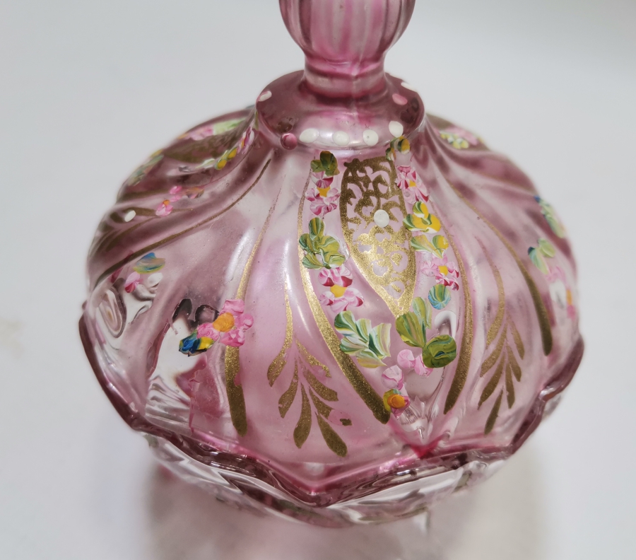 ÜZERİ ALTIN VARAKLI VE EL BOYAMA İŞÇİLİKLİ NADİR OSMANLI MACUNLUK