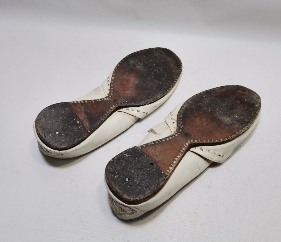 OSMANLI DÖNEMİ SIRMA İŞÇİLİKLİ NADİR GELİN AYAKKABISI