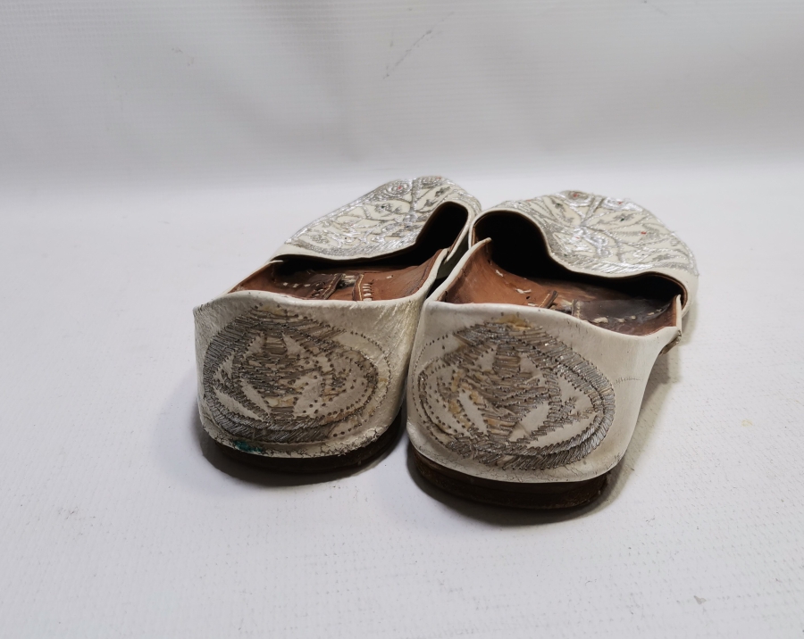 OSMANLI DÖNEMİ SIRMA İŞÇİLİKLİ NADİR GELİN AYAKKABISI