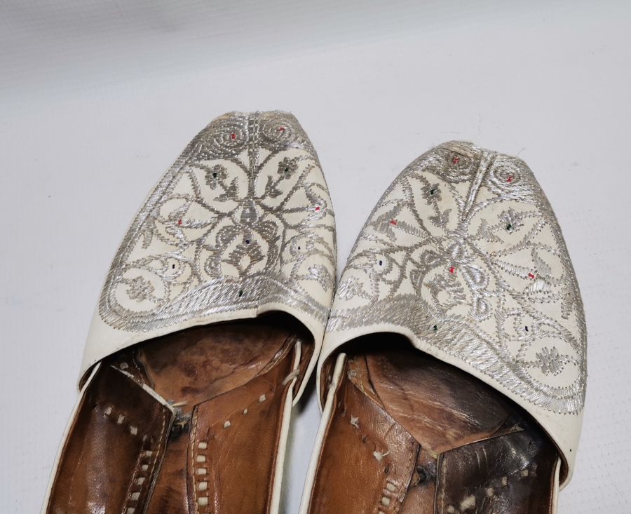 OSMANLI DÖNEMİ SIRMA İŞÇİLİKLİ NADİR GELİN AYAKKABISI