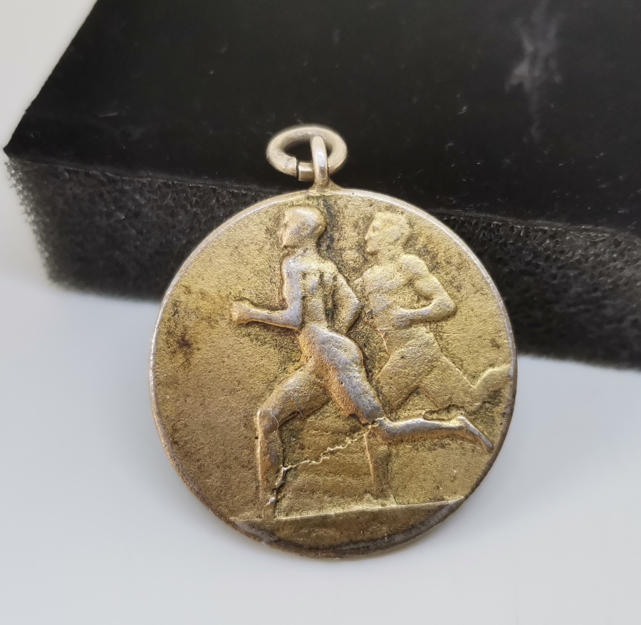 1926 YILI OSMANLICA YAZILI NADİR YÜKSEK ATLAMA 1. MADALYA