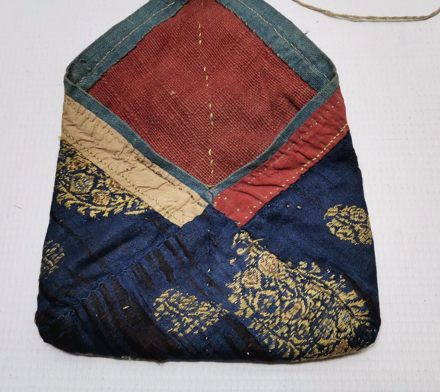 OSMANLI DÖNEMİ NADİR ELMASİYE İPEK ENAM-I ŞERİF KABI