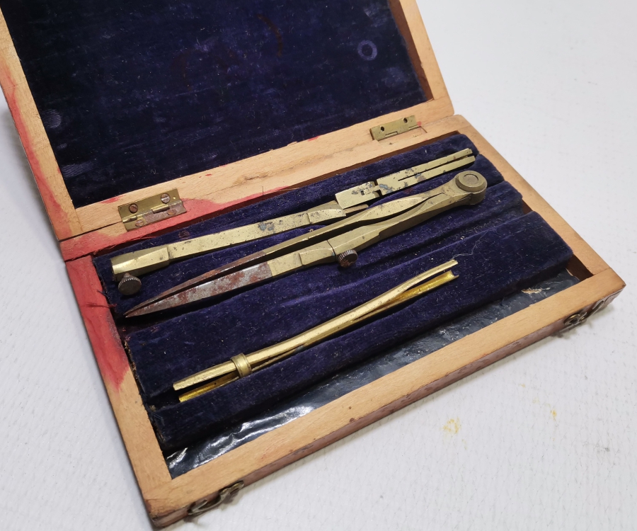 ORİJİNAL KUTUSUNDA NADİR OSMANLI MÜHENDİS ÇİZİM TAKIMI