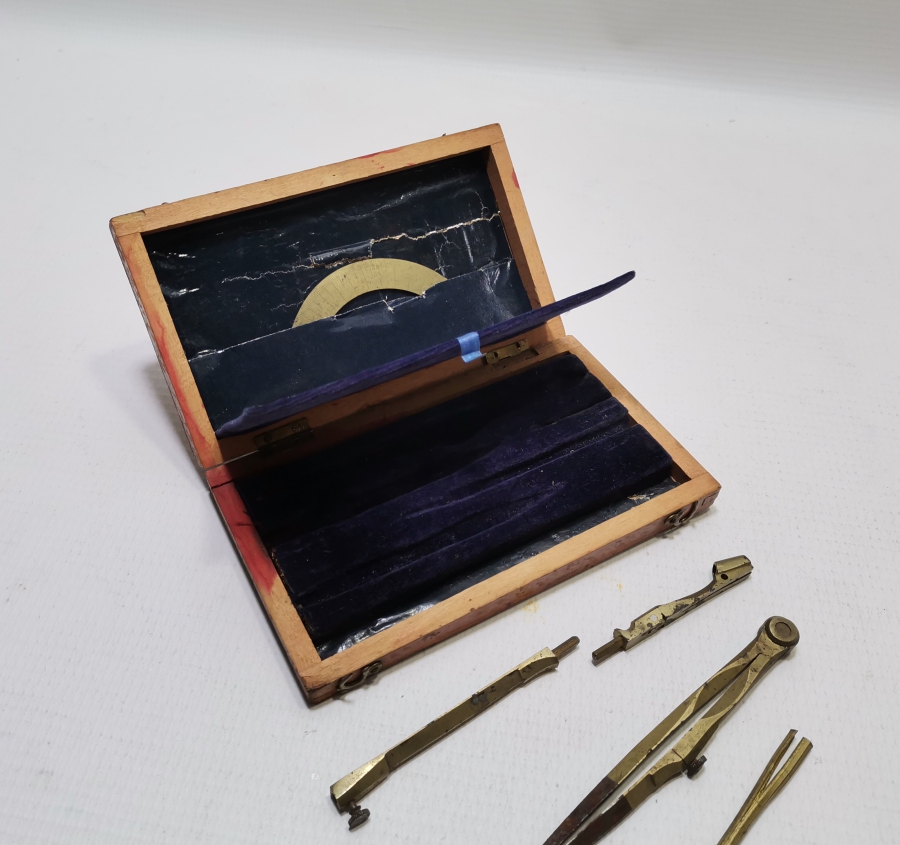 ORİJİNAL KUTUSUNDA NADİR OSMANLI MÜHENDİS ÇİZİM TAKIMI