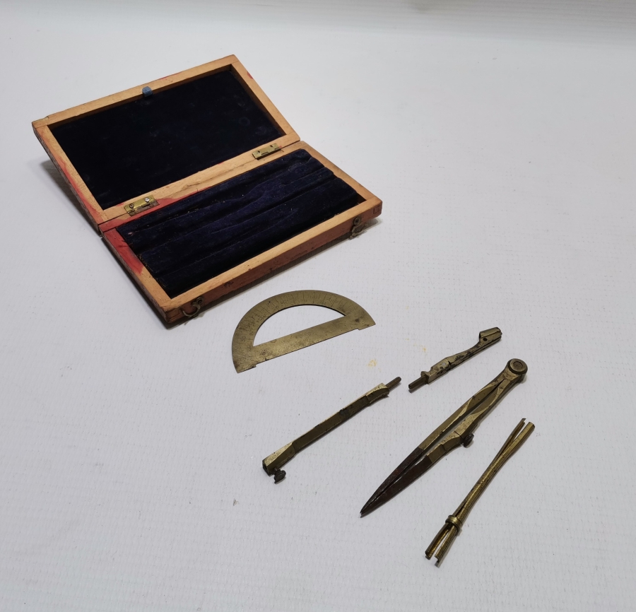 ORİJİNAL KUTUSUNDA NADİR OSMANLI MÜHENDİS ÇİZİM TAKIMI