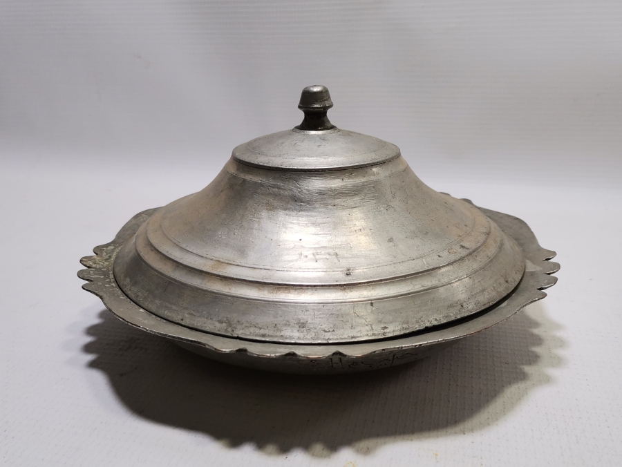 OSMANLI DÖNEMİ ALTI VE KAPAĞI YAZILI KAPAKLI LENGER TAKIMI