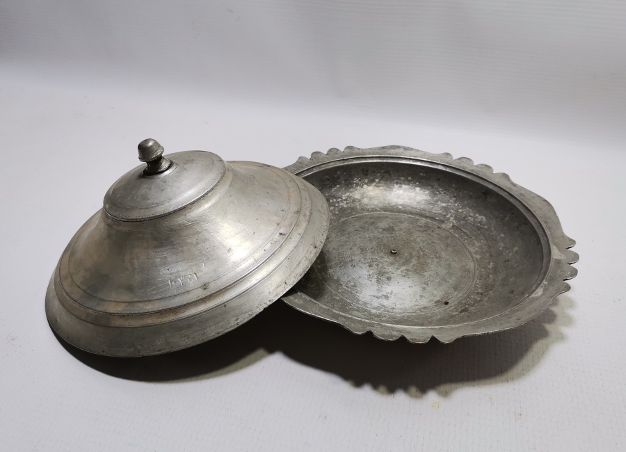 OSMANLI DÖNEMİ ALTI VE KAPAĞI YAZILI KAPAKLI LENGER TAKIMI