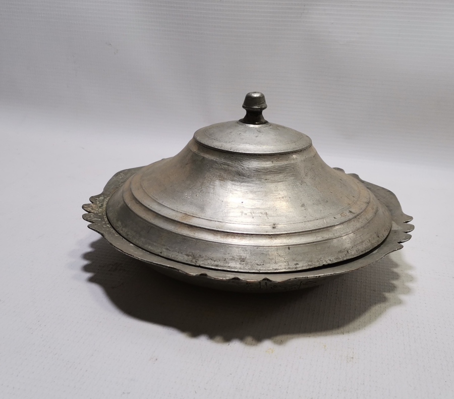 OSMANLI DÖNEMİ ALTI VE KAPAĞI YAZILI KAPAKLI LENGER TAKIMI