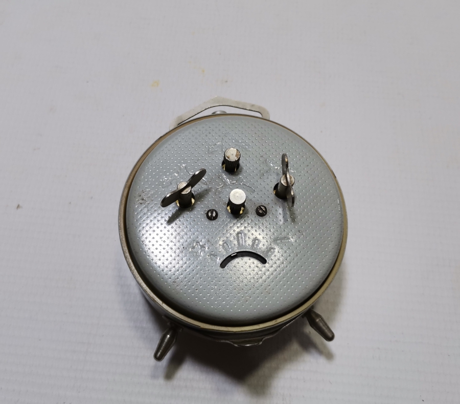 ANTİKA KURMALI RUS MASA SAATİ