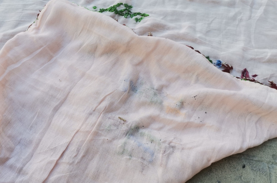 ÜZERİNDE OSMANLICA YAŞASIN CUMHURİYET YAZILI VE AY YILDIZLI EL İŞİ NADİR PANO