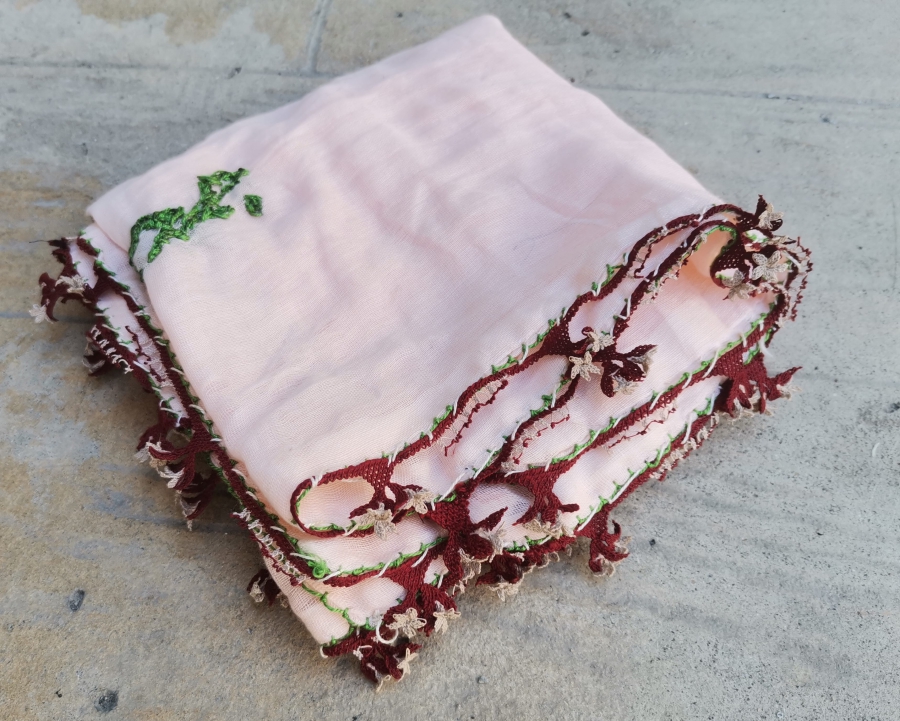 ÜZERİNDE OSMANLICA YAŞASIN CUMHURİYET YAZILI VE AY YILDIZLI EL İŞİ NADİR PANO