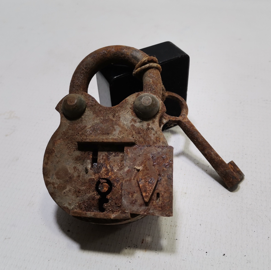 ORİJİNAL ANAHTARIYLA OSMANLI DÖNEMİ EL YAPIMI KİLİT