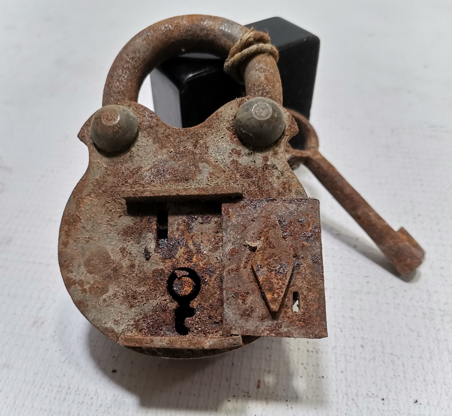 ORİJİNAL ANAHTARIYLA OSMANLI DÖNEMİ EL YAPIMI KİLİT
