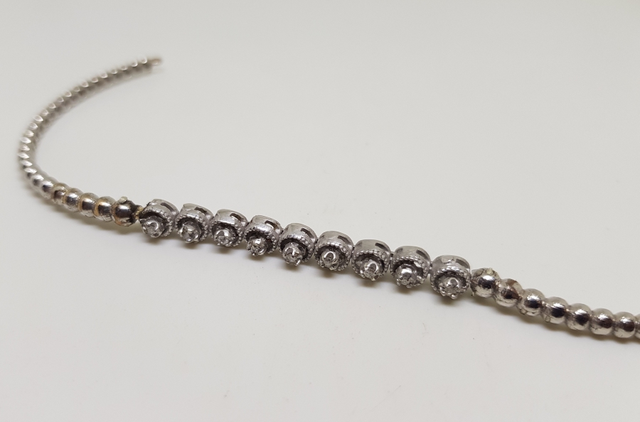 ELMAS TAŞLI ÖZEL YAPIM BİLEKLİK