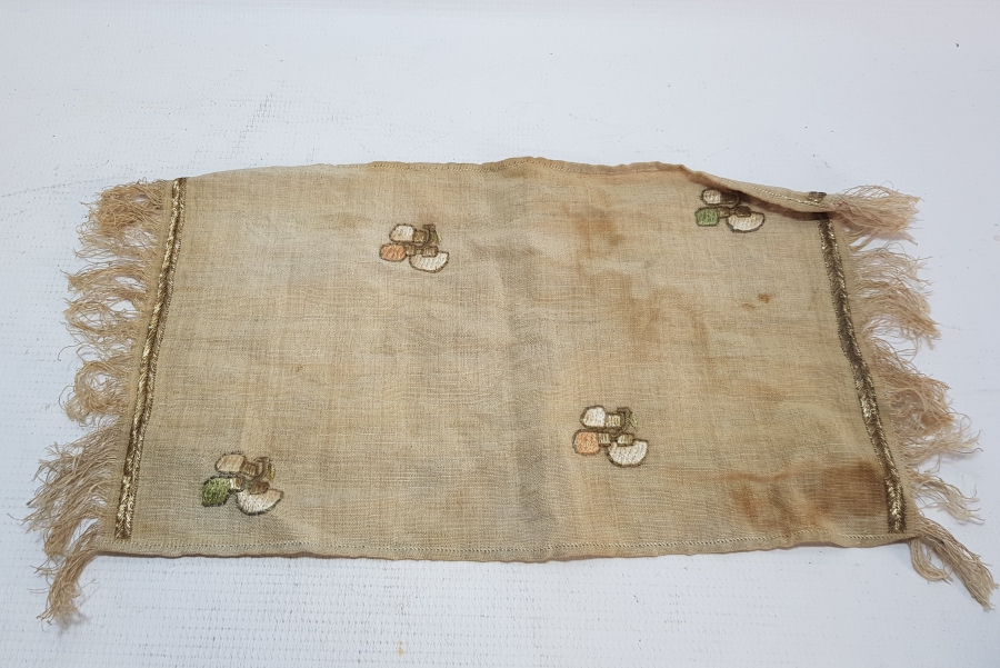 ÜZERİ İPEK VE SIRMA İŞÇİLİKLİ OSMANLI DÖNEMİ NADİR EL YAĞLIĞI