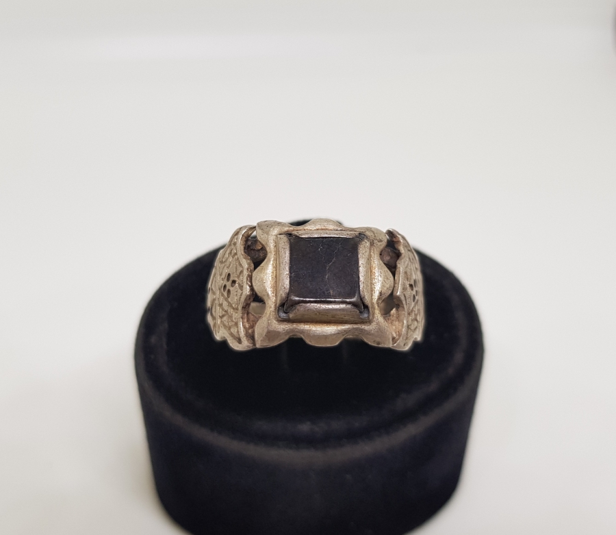 KABARTMA İŞÇİLİKLİ ANTİKA GÜMÜŞ YÜZÜK