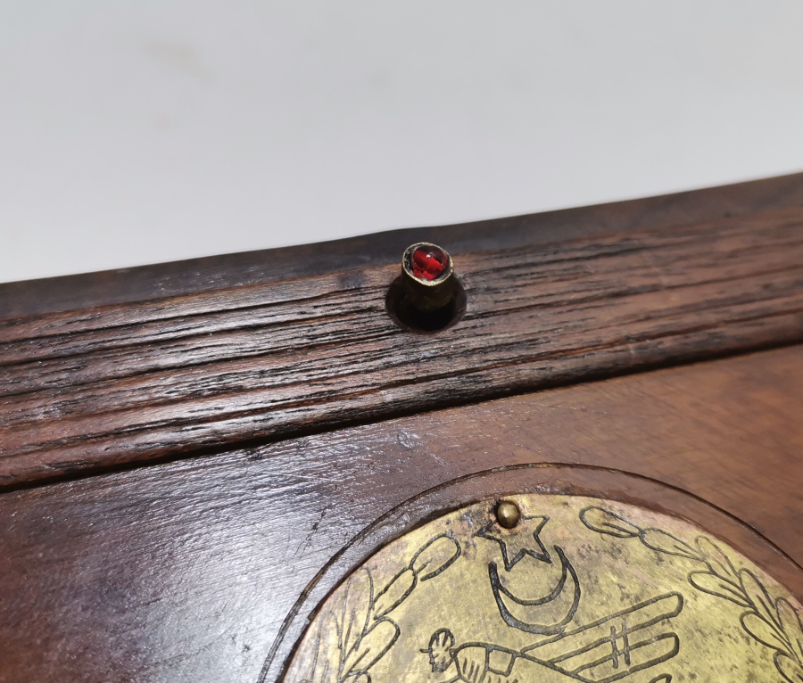 ÜZERİ OSMANLICA YAZILI VE KIBLENÜMALI ÇOK NADİR TEYYARE CEMİYETİ AÇILIŞ HATIRASI SANDIK - KUTU