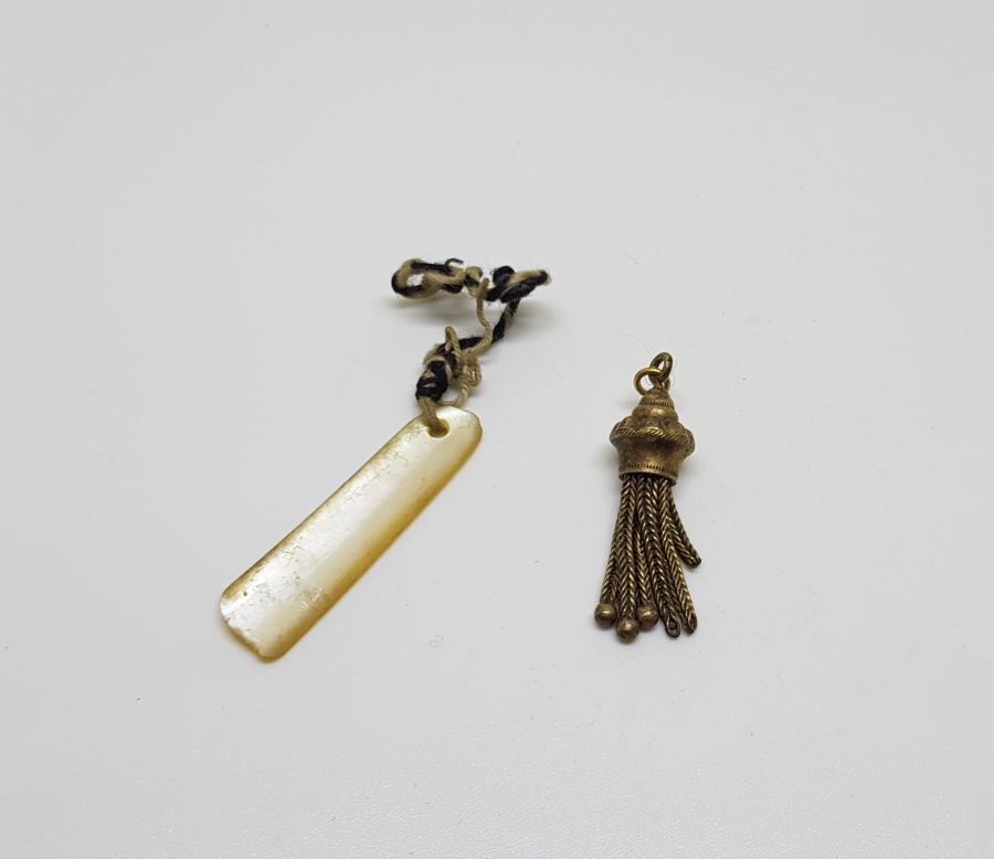 OSMANLI DÖNEMİ 2 ADET TAKI VE KÖSTEK PARÇASI