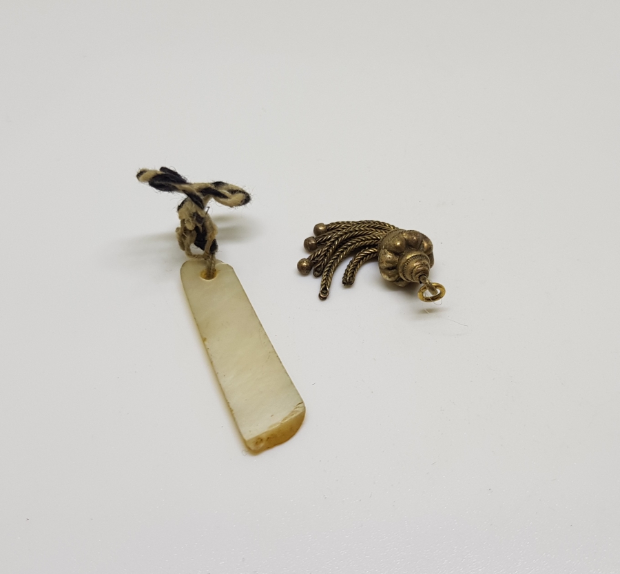 OSMANLI DÖNEMİ 2 ADET TAKI VE KÖSTEK PARÇASI