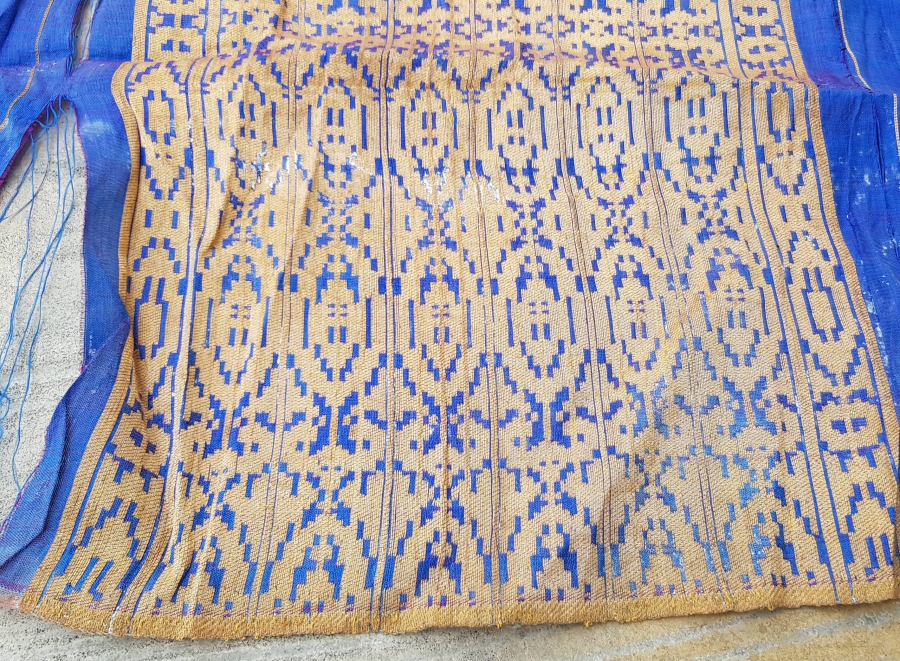 OSMANLI DÖNEMİ SAF GÜMÜŞ VE İPEKTEN DOKUNMUŞ NADİR HEREKE KUMAŞ PARÇASI