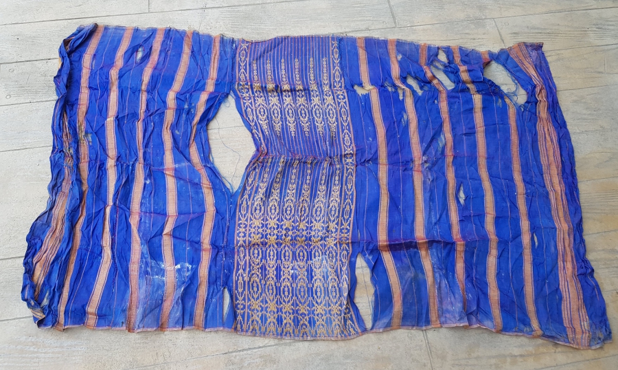 OSMANLI DÖNEMİ SAF GÜMÜŞ VE İPEKTEN DOKUNMUŞ NADİR HEREKE KUMAŞ PARÇASI